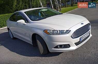 Седан Ford Fusion 2013 в 