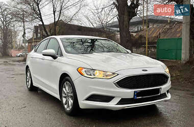 Седан Ford Fusion 2017 в 