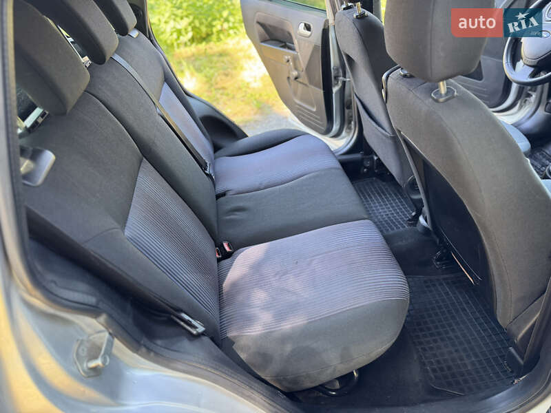 Хэтчбек Ford Fusion 2008 в Звягеле