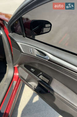 Седан Ford Fusion 2014 в 