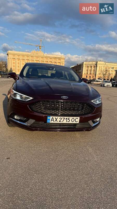 Седан Ford Fusion 2016 в 