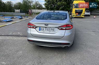 Седан Ford Fusion 2017 в 