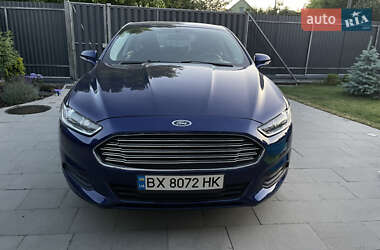 Седан Ford Fusion 2016 в 