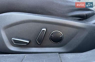 Седан Ford Fusion 2013 в 