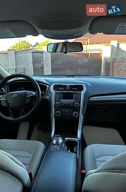 Седан Ford Fusion 2018 в 