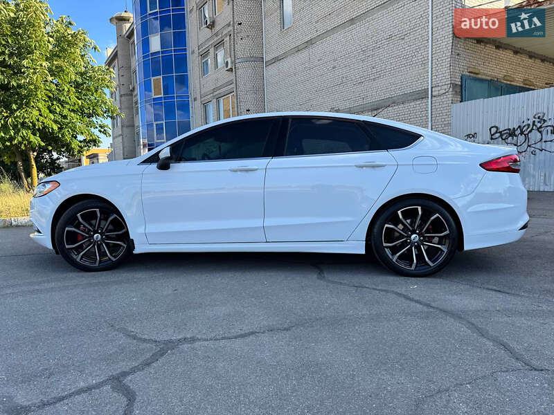 Седан Ford Fusion 2017 в Херсоне