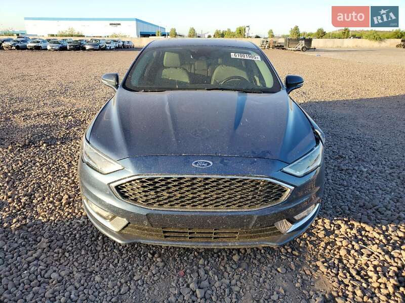 Седан Ford Fusion 2018 в Львове