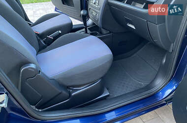 Хэтчбек Ford Fusion 2010 в 