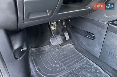 Хэтчбек Ford Fusion 2010 в 