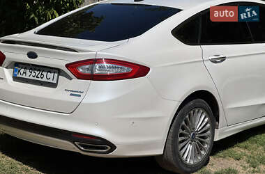 Седан Ford Fusion 2014 в 