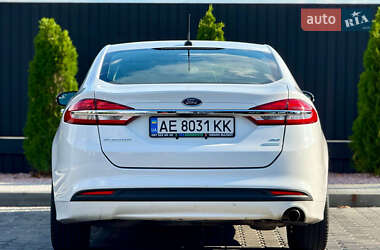 Седан Ford Fusion 2016 в 