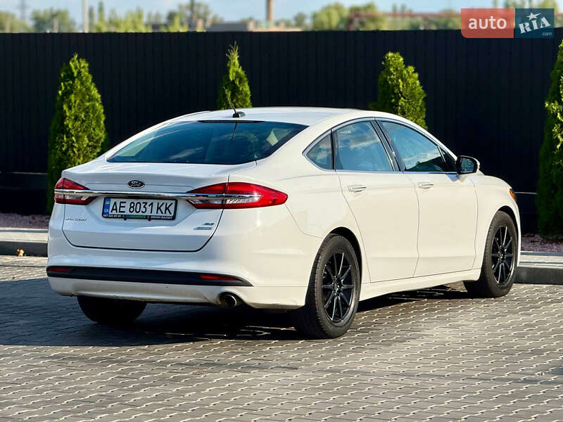 Седан Ford Fusion 2016 в Дніпрі