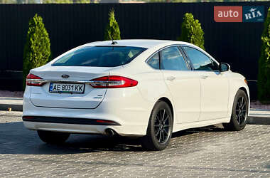 Седан Ford Fusion 2016 в 
