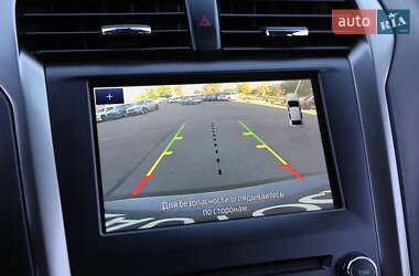 Седан Ford Fusion 2016 в 