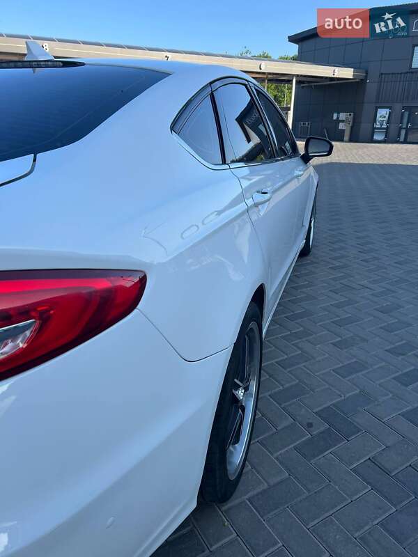 Седан Ford Fusion 2019 в Полтаві