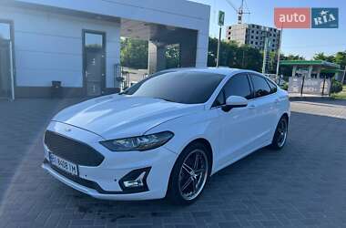 Седан Ford Fusion 2019 в Полтаве