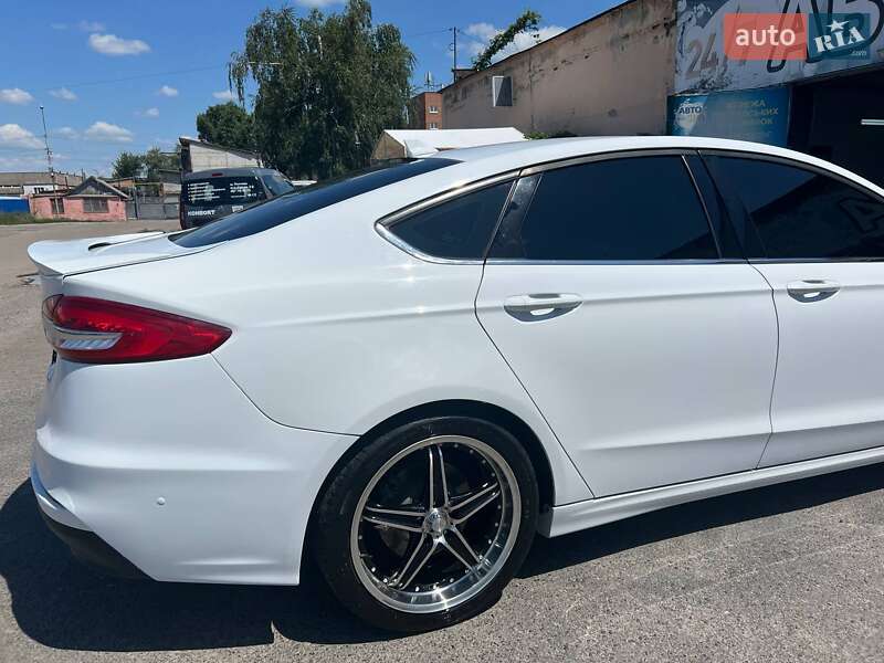 Седан Ford Fusion 2019 в Полтаві
