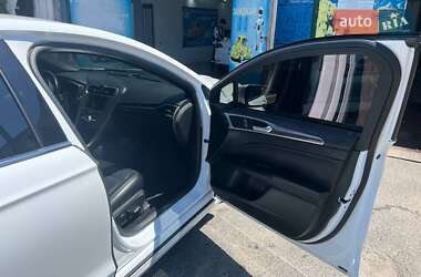 Седан Ford Fusion 2019 в 