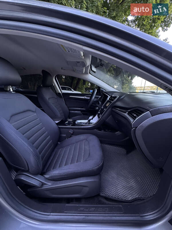 Седан Ford Fusion 2013 в Тернополе