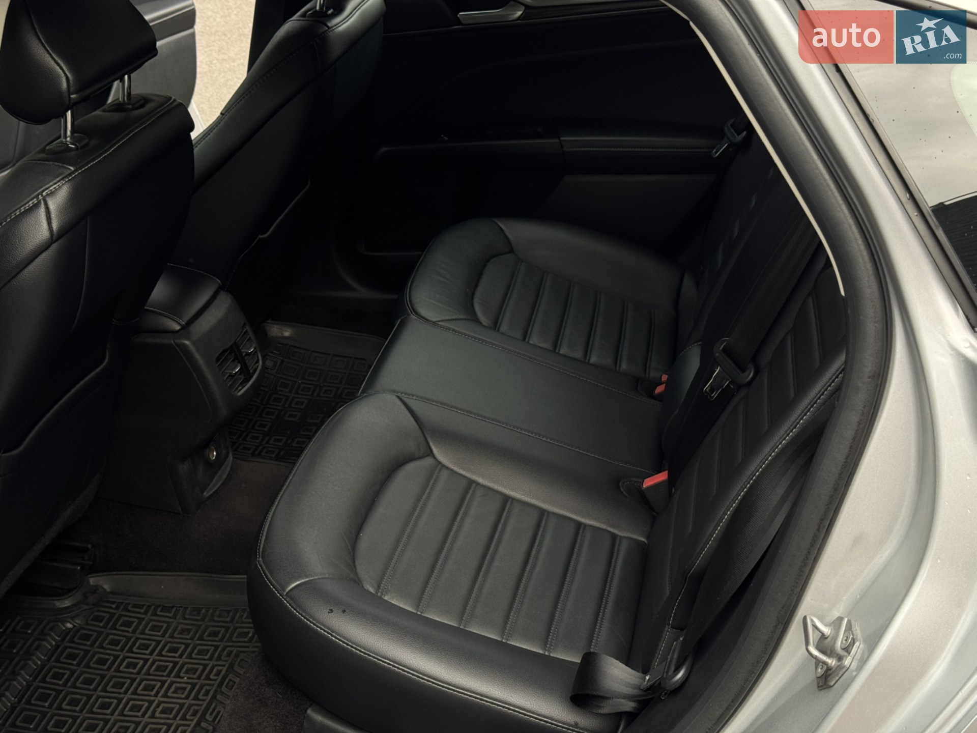 2016 Ford Fusion - мініатюра 20