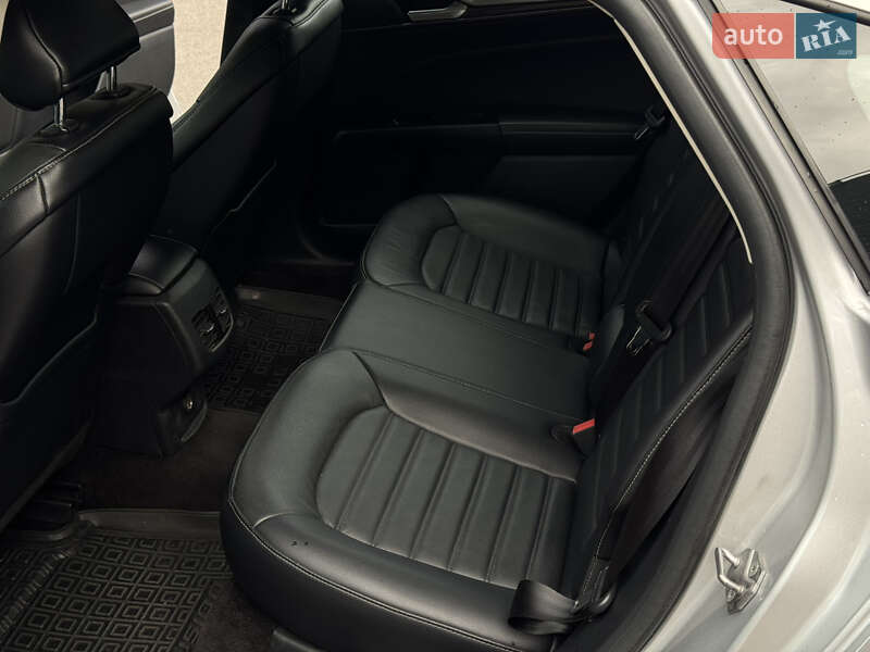 Седан Ford Fusion 2016 в Запоріжжі