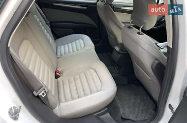 Седан Ford Fusion 2014 в 