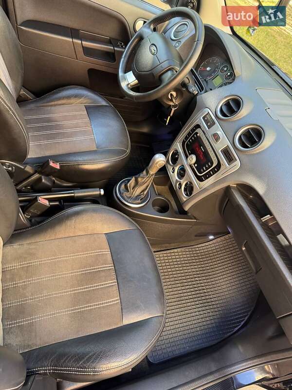 Хэтчбек Ford Fusion 2009 в Виннице