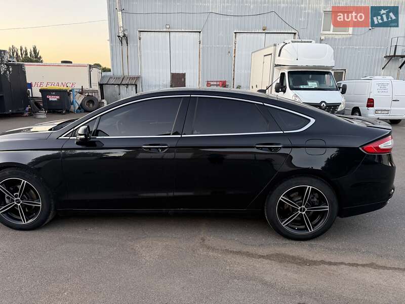 Седан Ford Fusion 2014 в Лохвиці