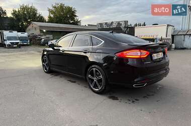 Седан Ford Fusion 2014 в 