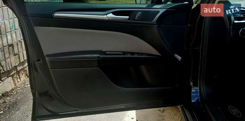 Седан Ford Fusion 2014 в Києві