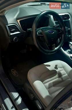 Седан Ford Fusion 2014 в 