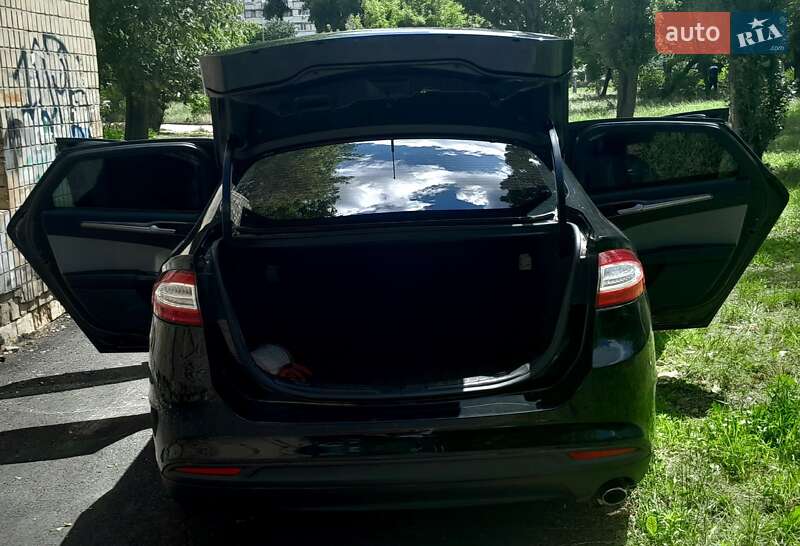 Седан Ford Fusion 2014 в Києві