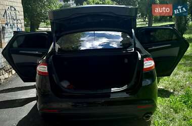 Седан Ford Fusion 2014 в 