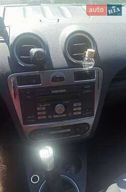 Хэтчбек Ford Fusion 2009 в 