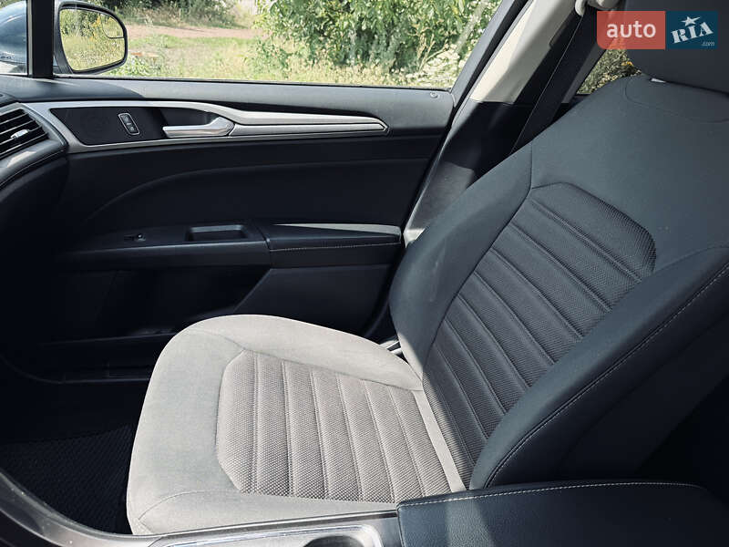 Седан Ford Fusion 2017 в Павлограде