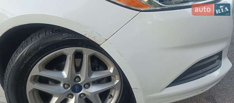 Седан Ford Fusion 2015 в Чернігові