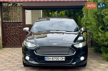 Седан Ford Fusion 2015 в 