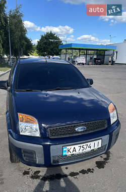 Хэтчбек Ford Fusion 2010 в 