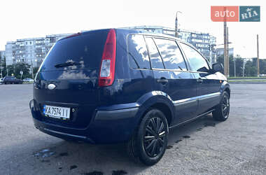 Хэтчбек Ford Fusion 2010 в 