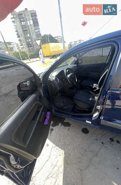 Хэтчбек Ford Fusion 2010 в 