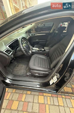 Седан Ford Fusion 2013 в 