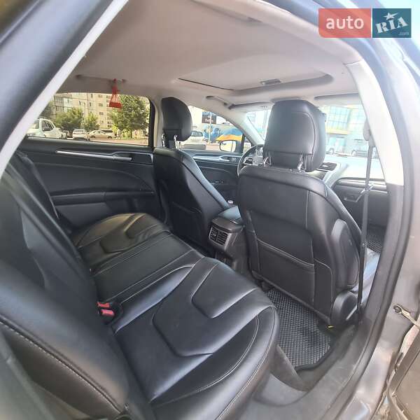 Седан Ford Fusion 2013 в Сумах