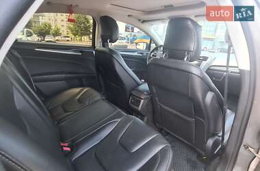 Седан Ford Fusion 2013 в 