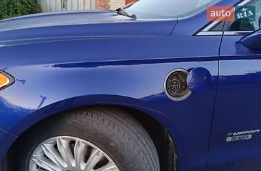 Седан Ford Fusion 2013 в 