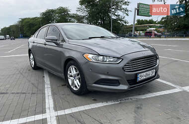 Седан Ford Fusion 2012 в 
