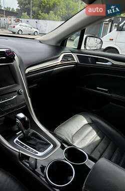 Седан Ford Fusion 2013 в Черновцах