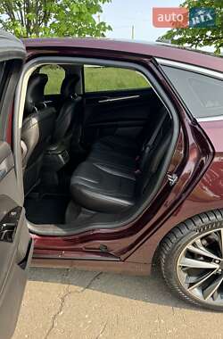 Седан Ford Fusion 2013 в 