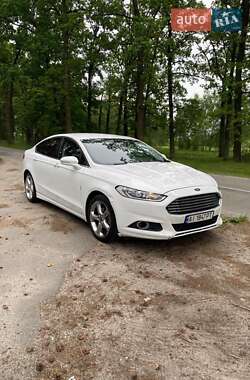 Седан Ford Fusion 2013 в 