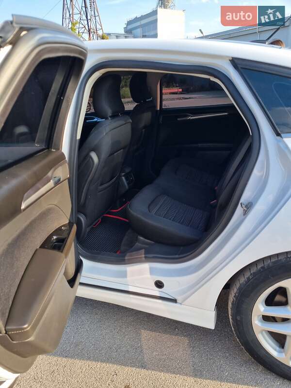 Седан Ford Fusion 2015 в Вінниці