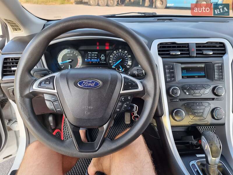 Седан Ford Fusion 2015 в Вінниці